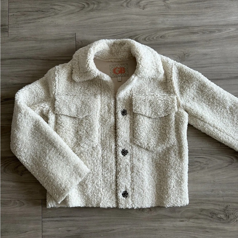 Gianni Bini White Faux Fur Coat Size Small Button up front